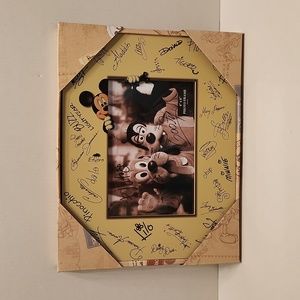 🆕 Disney Parks Photo Frame